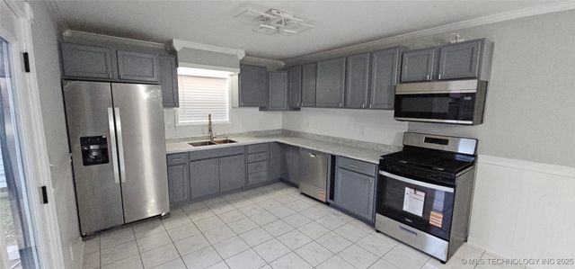 308 W 3rd Street, Owasso, OK 74055