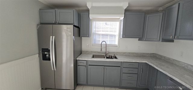 308 W 3rd Street, Owasso, OK 74055