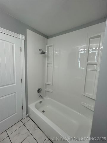 308 W 3rd Street, Owasso, OK 74055