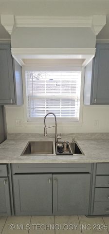 308 W 3rd Street, Owasso, OK 74055