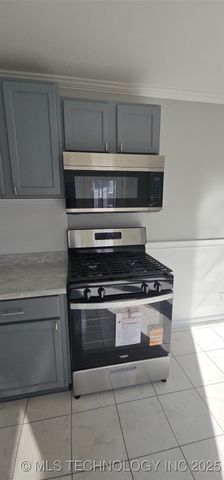 308 W 3rd Street, Owasso, OK 74055