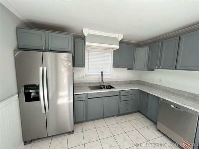 308 W 3rd Street, Owasso, OK 74055