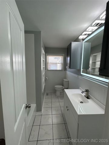 308 W 3rd Street, Owasso, OK 74055