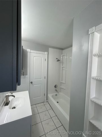 308 W 3rd Street, Owasso, OK 74055