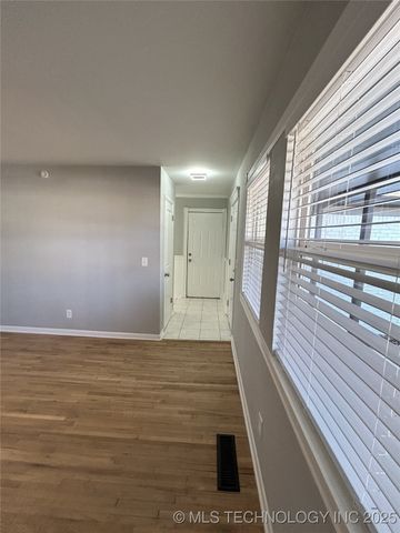 308 W 3rd Street, Owasso, OK 74055