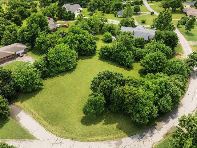 NE Norcrest Drive, Forest Park, OK 73121