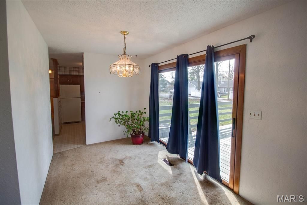 Image 12 of property listing at 312 W 4th South Street, Mount Olive, IL 62069