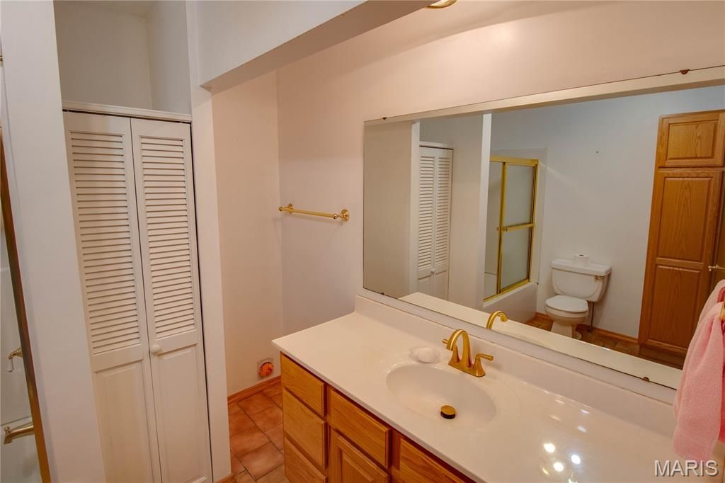 Image 24 of property listing at 312 W 4th South Street, Mount Olive, IL 62069