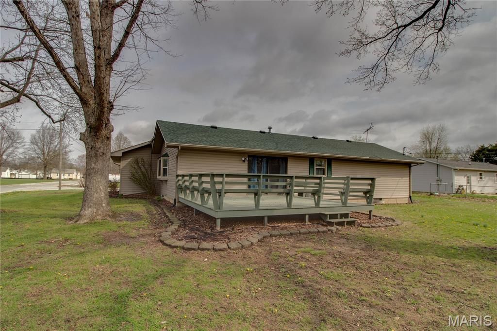 Image 36 of property listing at 312 W 4th South Street, Mount Olive, IL 62069