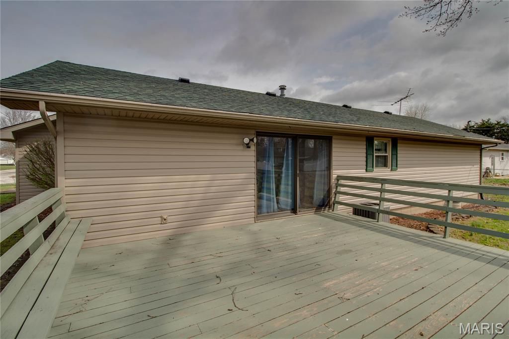 Image 39 of property listing at 312 W 4th South Street, Mount Olive, IL 62069