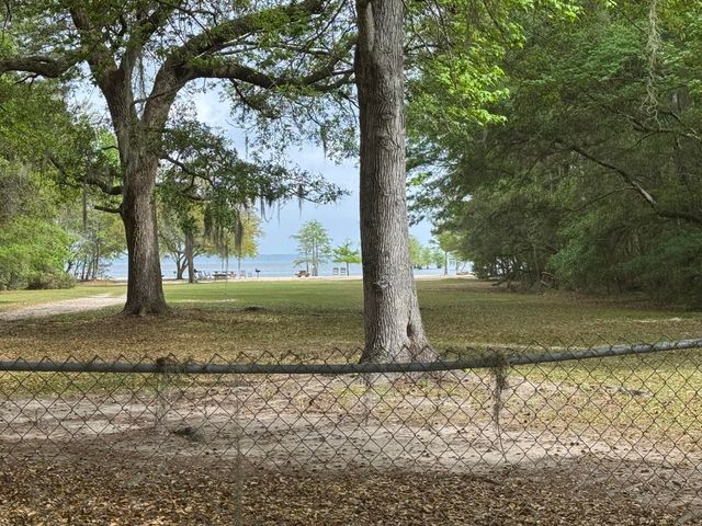 102 Norris Drive, Eutawville, SC 29048