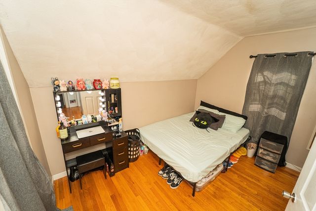 1 Thatcher St, New Bedford, MA 02744