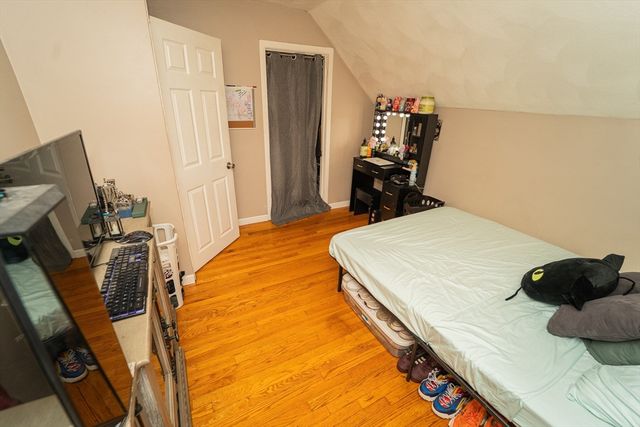 1 Thatcher St, New Bedford, MA 02744
