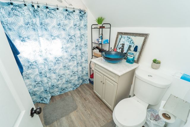 1 Thatcher St, New Bedford, MA 02744