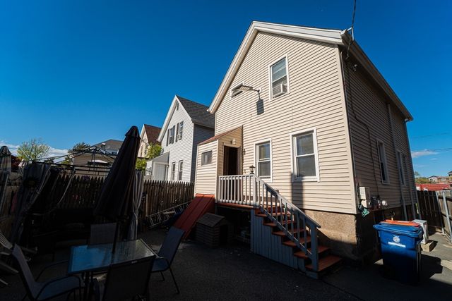 1 Thatcher St, New Bedford, MA 02744