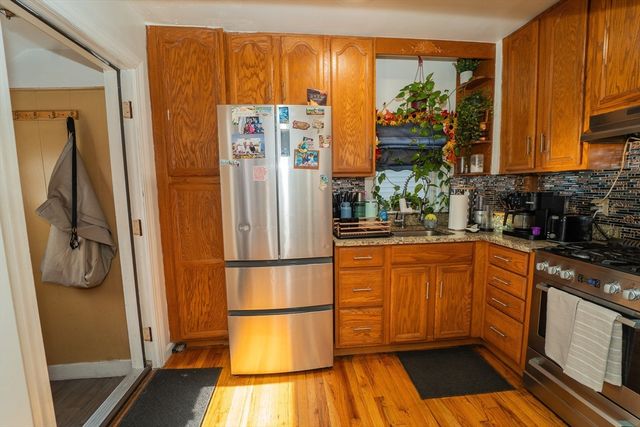 1 Thatcher St, New Bedford, MA 02744