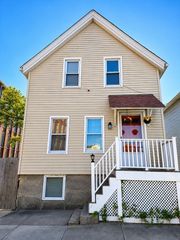 1 Thatcher St, New Bedford, MA 02744