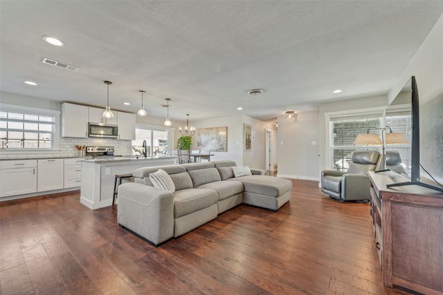 181 Pine Drive, Lewisville, TX 75057