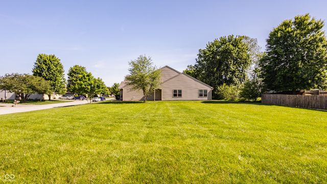 1203 Brittany Circle B, Brownsburg, IN 46112