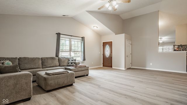 1203 Brittany Circle B, Brownsburg, IN 46112
