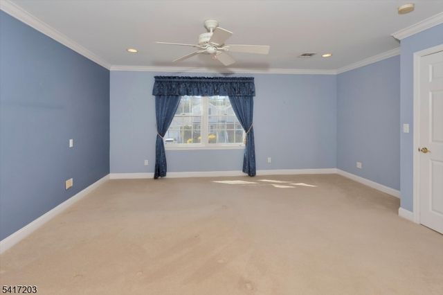 12 Wilson Ter, Waldwick Boro, NJ 07463