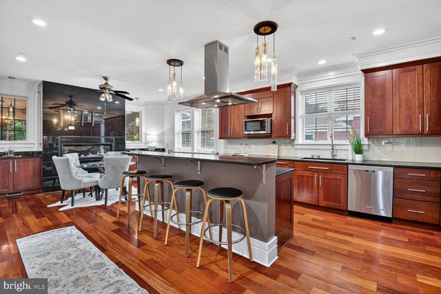 9715 SINGLETON DR, Bethesda, MD 20817