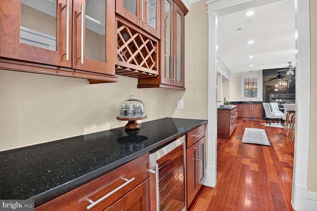 9715 SINGLETON DR, Bethesda, MD 20817