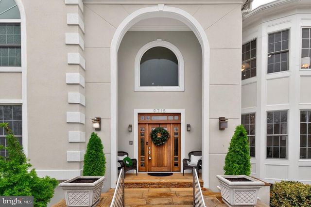 9715 SINGLETON DR, Bethesda, MD 20817