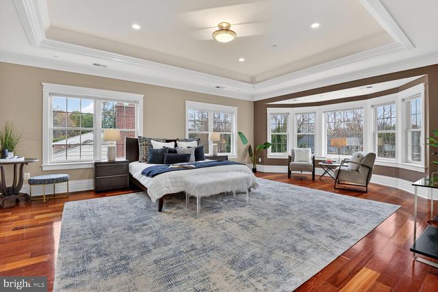 9715 SINGLETON DR, Bethesda, MD 20817