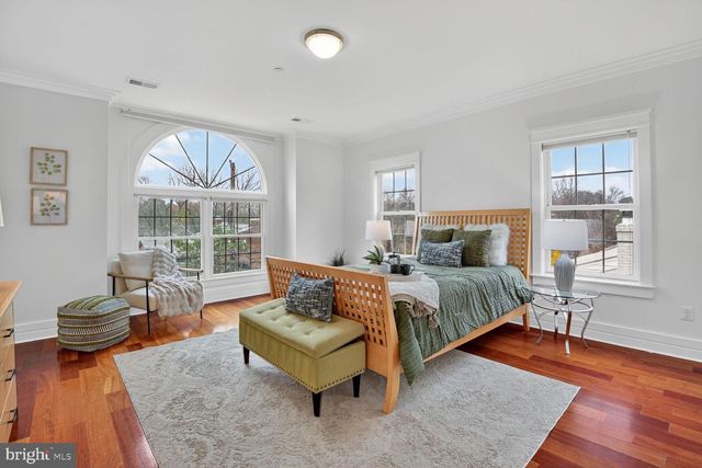 9715 SINGLETON DR, Bethesda, MD 20817