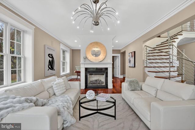 9715 SINGLETON DR, Bethesda, MD 20817