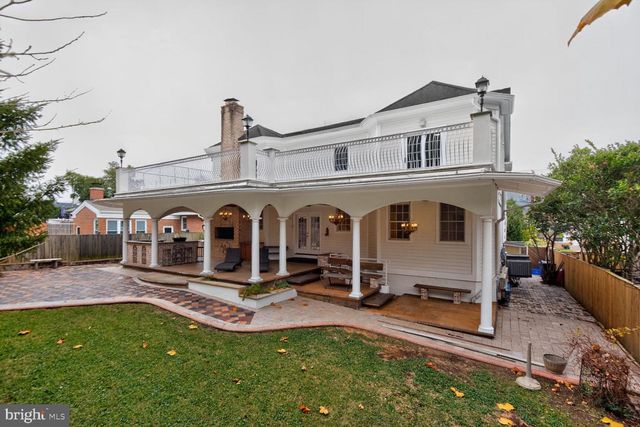 9715 SINGLETON DR, Bethesda, MD 20817