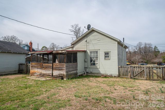 1307 Spencer Mountain Road, Gastonia, NC 28054