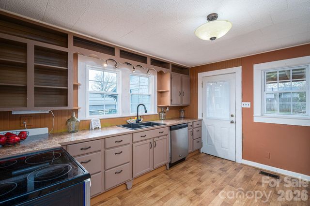 1307 Spencer Mountain Road, Gastonia, NC 28054