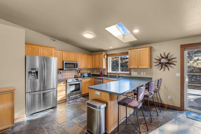 5800 NW 66th Lane, Redmond, OR 97756