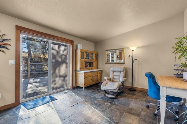 5800 NW 66th Lane, Redmond, OR 97756