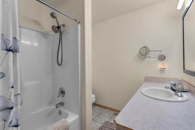 5800 NW 66th Lane, Redmond, OR 97756