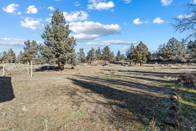 5800 NW 66th Lane, Redmond, OR 97756