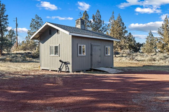 5800 NW 66th Lane, Redmond, OR 97756