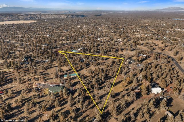 5800 NW 66th Lane, Redmond, OR 97756