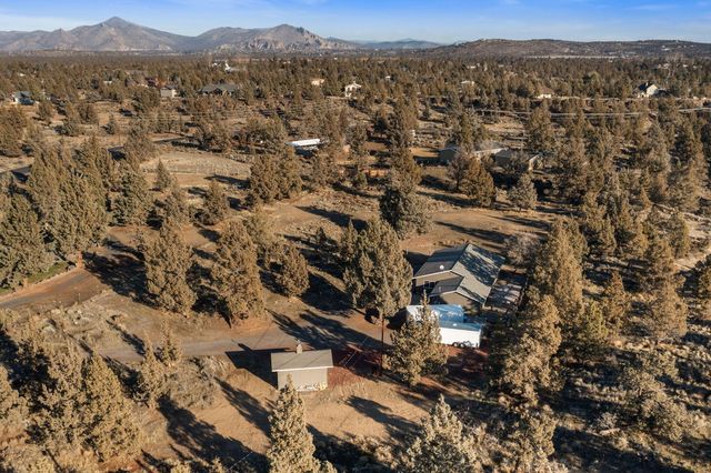 5800 NW 66th Lane, Redmond, OR 97756