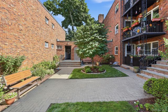 152 B N Broadway 2E, White Plains, NY 10603