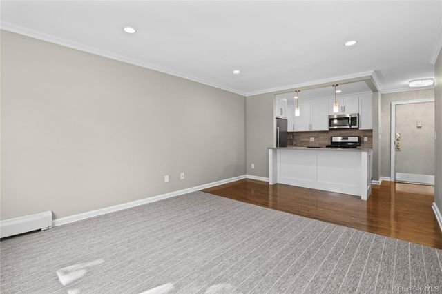 152 B N Broadway 2E, White Plains, NY 10603
