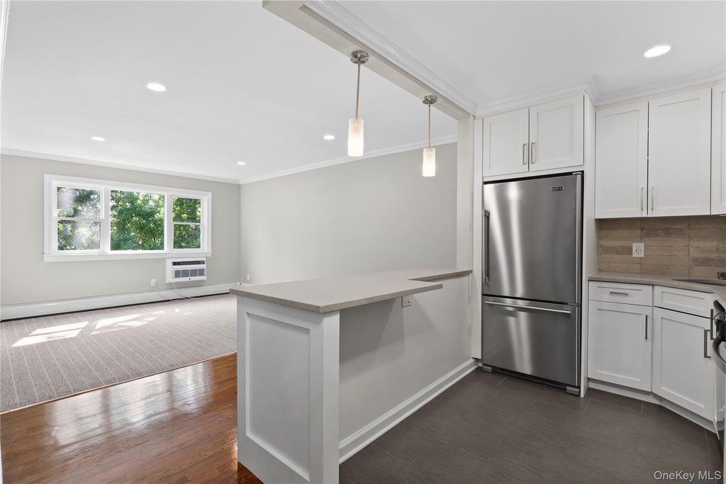 152 B N Broadway 2E, White Plains, NY 10603 — photo 4