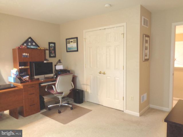 112 SUTHERLAND RD, Lancaster, PA 17603