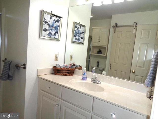 112 SUTHERLAND RD, Lancaster, PA 17603