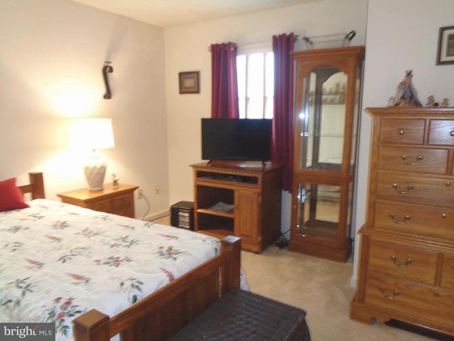 112 SUTHERLAND RD, Lancaster, PA 17603