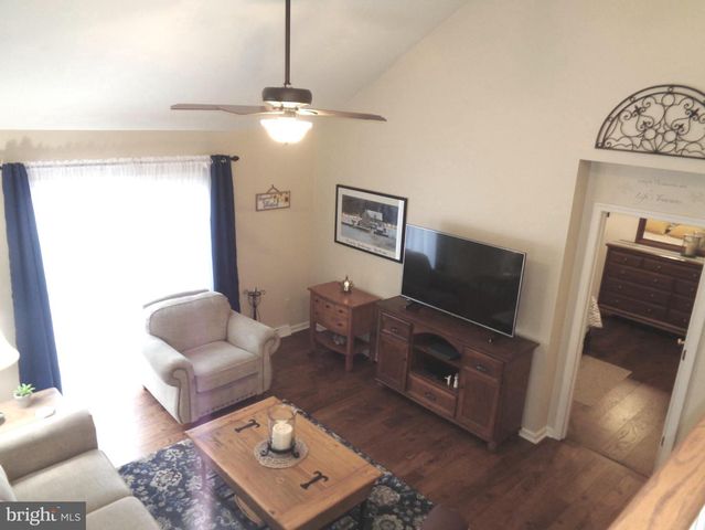 112 SUTHERLAND RD, Lancaster, PA 17603