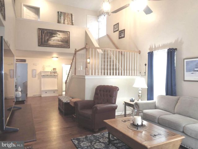 112 SUTHERLAND RD, Lancaster, PA 17603