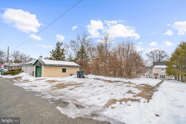 526 NUTT RD, Phoenixville, PA 19460